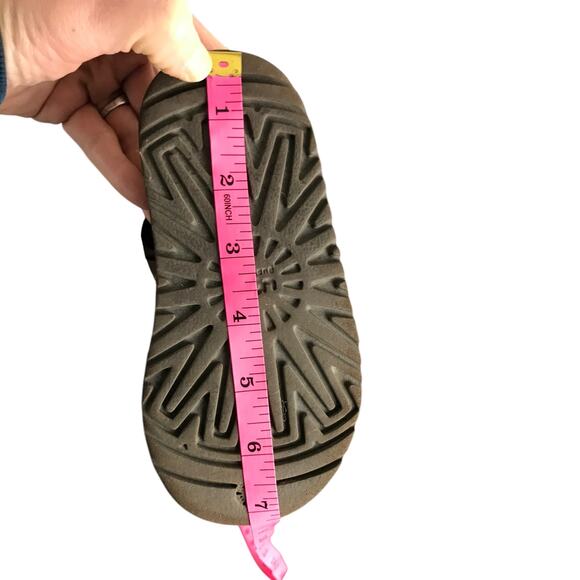 UGG Australia Boots Girls US9 Dark Brown Leather Suede Sheepskin Pull-On - Picture 7 of 7